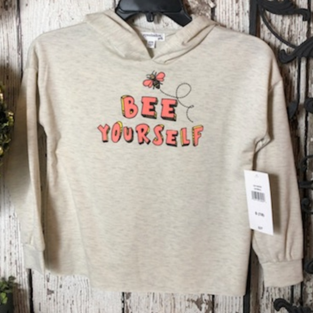 💥 BOGO NWT Long Sleeve Graphic T Hoodie